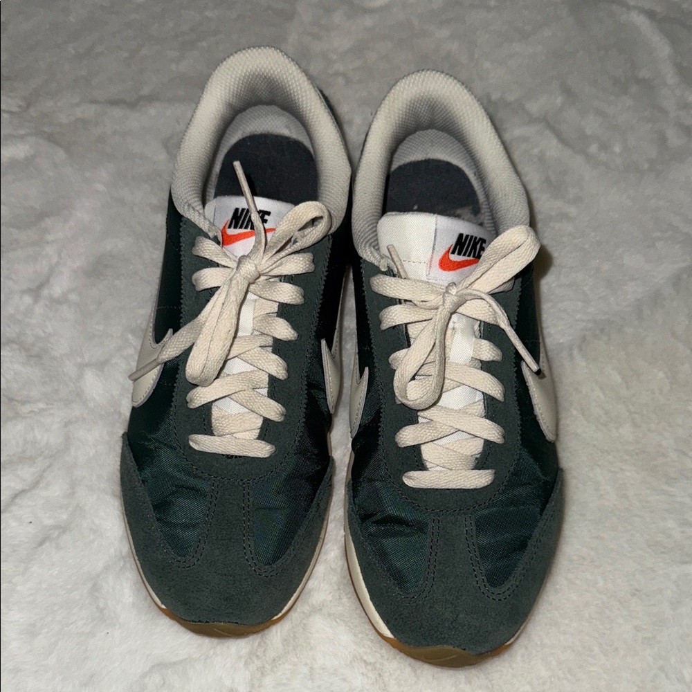 Nike Pacific Sneakers